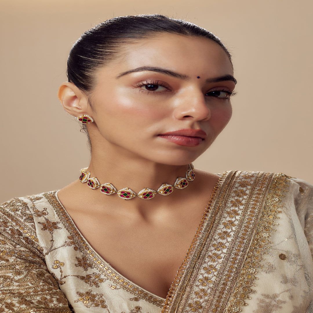 vivinia BY VIDHI MEHRA Saadgi Gold Plated Red & White Womens Kundan, Polki Choker Necklace Set with 2 Pair of Earrings (Freesize) - VN807