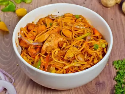 Singapuri Chicken Chowmein