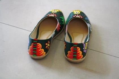 [SOLD] DREAMZZZZ - Hand Painted Shoes