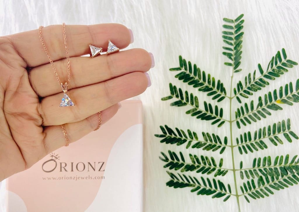 Timeless Triangle Solitaire Set