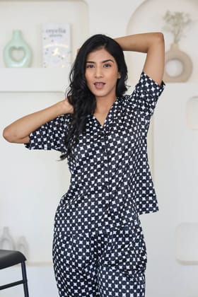 Night Wear Satin Black & White Color Geometric Printed Night Suit-s