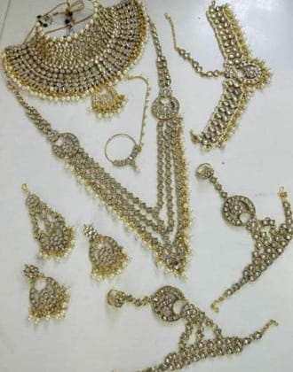 ZEVAR | Women's Pearl And Kundan Bridal Jewellery Set