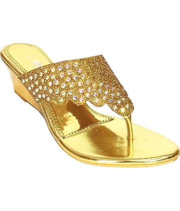 Racecourse - Gold Women's Slip On Heels