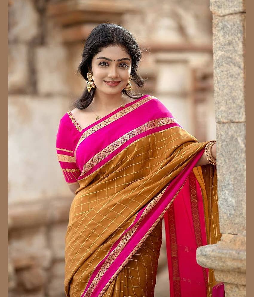 fab woven Art Silk Woven Design Banarasi saree With Unstitched Blouse Piece ( Mustard )
