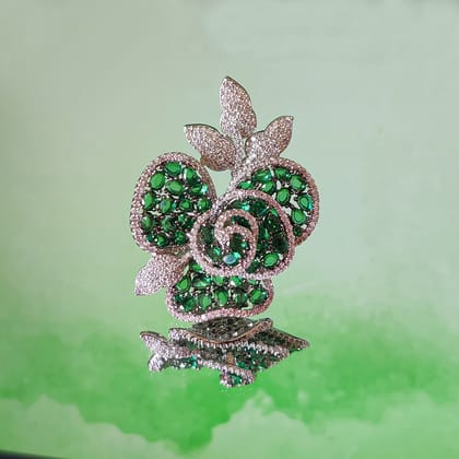 Lovelle-Green