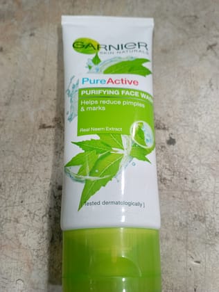 Garnier Skin naturals Pure active Purifying face wash Helps reduce pimples & marks Real neem extract Tested dermatologically] 