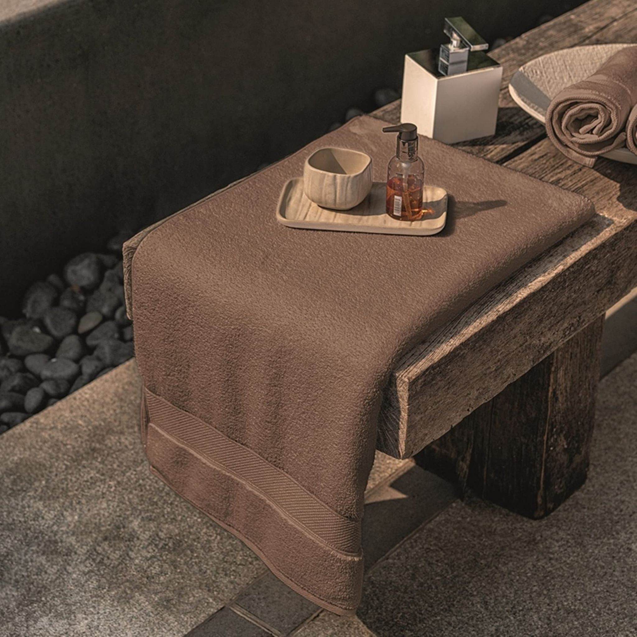 DDECOR - Crest Collection 100% Cotton Bomboo   650TC Bath Towel |75 CM X 150 CM| - Brown