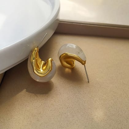 Tear Drop Paisley White 18K Gold Anti Tarnish Stud Hoop Earring For Women-White