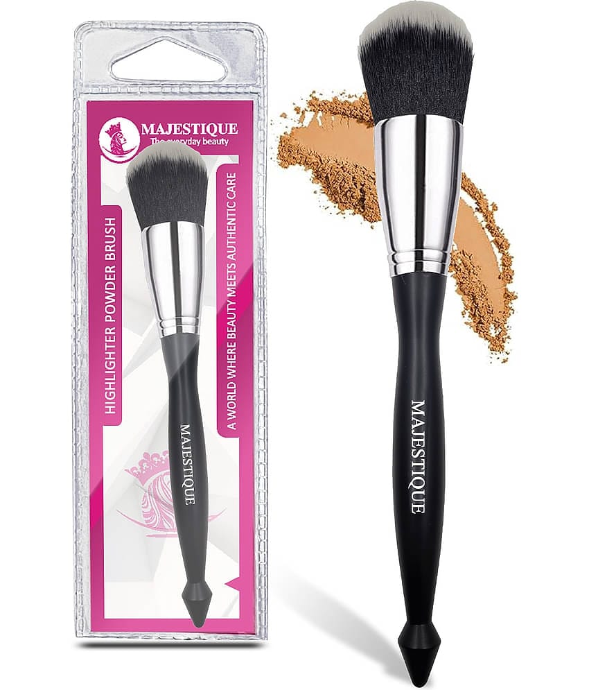 Majestique Highlighter Powder Brush Soft Synthetic Bristles for Makeup, Blending for Girl - 1 Pcs