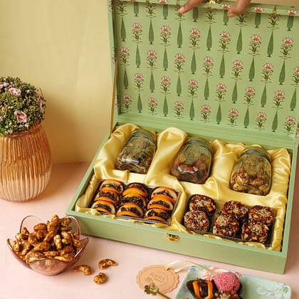 Green Chinnaar Hamper