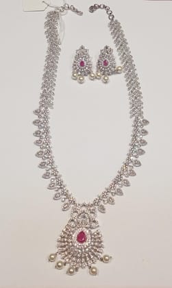 NECKLACE AD