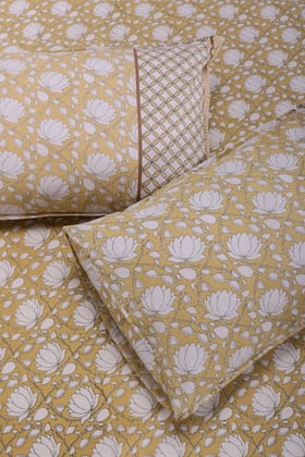 Suhana Kamal Bagh Yellow Cotton  Bedsheet-California King - 108 X 108 in / Yellow / Yellow