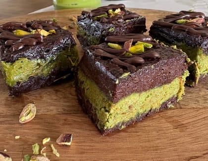 Kadhali Kunafa Pistachio Brownie (Pack of 2) | Gluten-Free & Vegan | Middle Eastern Fusion Dessert Kadhali Kunafa Pistachio Brownie (Pack of 2) | Gluten-Free & Vegan | Middle Eastern Fusion Dessert
