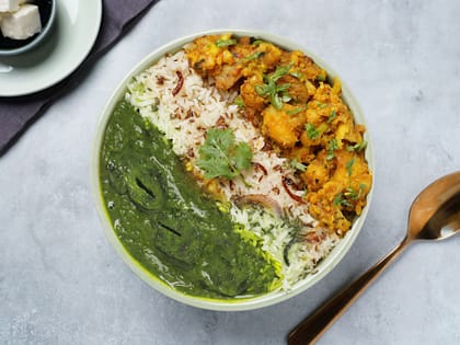 Palak Soya Chaap, Aloo Gobhi, Jeera Pulao Bowl