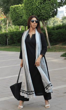 Cotton Slub Black & White Suit with Mul Line-wave Dupatta-XXS