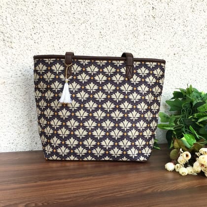 Black White Flower - Printed Tote Bag