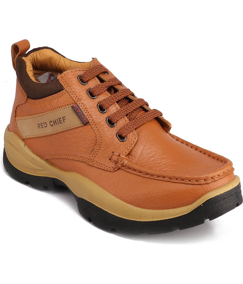 Red Chief - Tan Men's Trekking Shoes