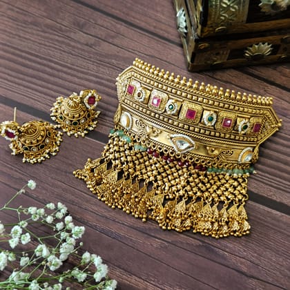 Nayaab kareena neckpiece