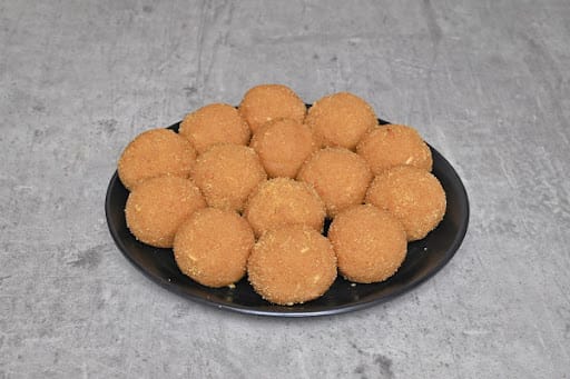 Besan Laddoo