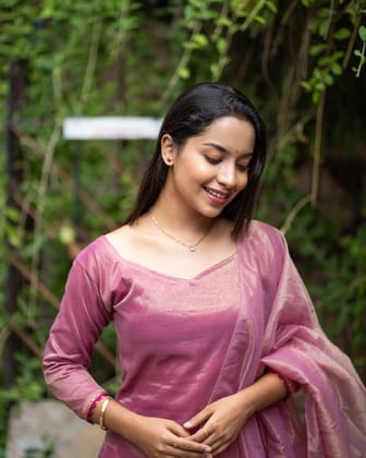 Elegant Soft Tissue Silk Kurti with Shining Dupatta-Pink / XS