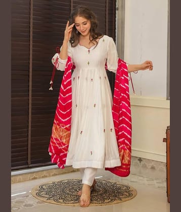 Eeloo Women Chanderi Embroidered Straight Kurti With Pants ( Off White )