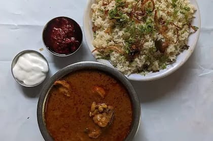 Home Styled Chicken Curry With Paratha/ Steamed Rice