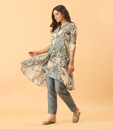 Blue And White Bold Abstract Printed Kurta Set-S / Blue