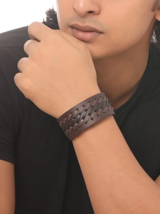NVR Men Black leather wraparound bracelet