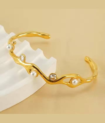 Thrillz Gold Bracelet ( Pack of 1 )