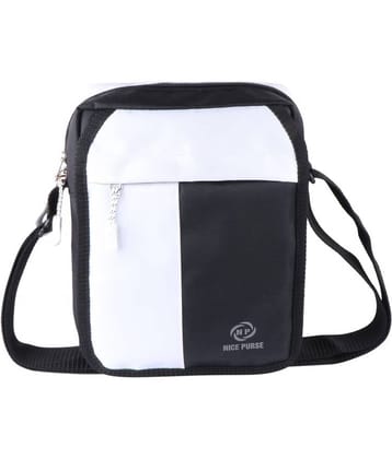 Nice Purse Black Colorblocked Messenger Bag