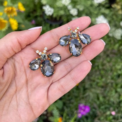 Chica Bee Studs