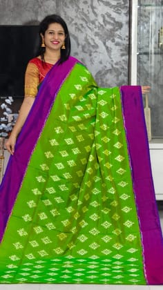Pure Pochampally Ikkat Silk Body Color Green Pink Border Pallu Mejenta Pink