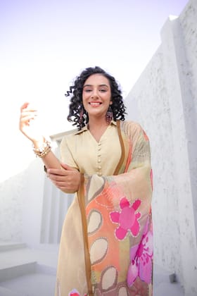 Fazlin Iris Beige Kurta Set With Dupatta-M / Beige / Beige
