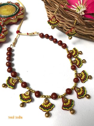 HandmadeTerracotta Necklace Set With Earrings -Red