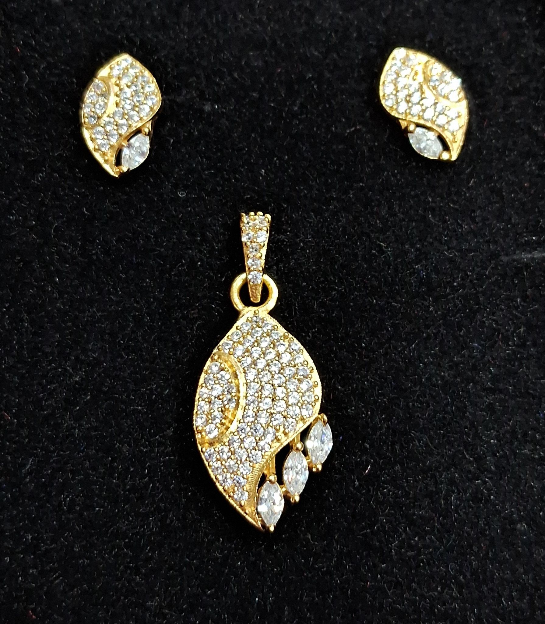 PENDANT SET GP