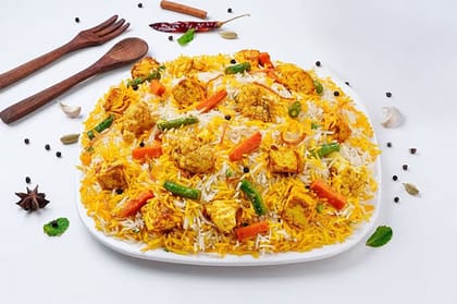 Lucknowi Paneer Subz Biryani Serves 4