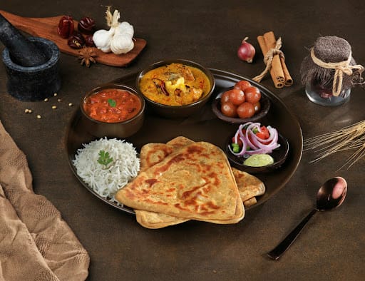 Chicken Labadar Thali Meal