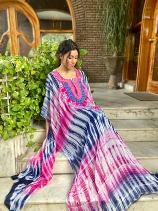 Tie-dye pink-blue kaftan