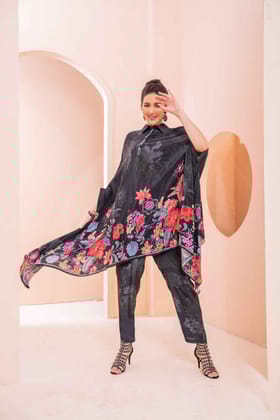 Black Mystique Bloom Cape Co-ord Set– Set of Two-M / Black / Black