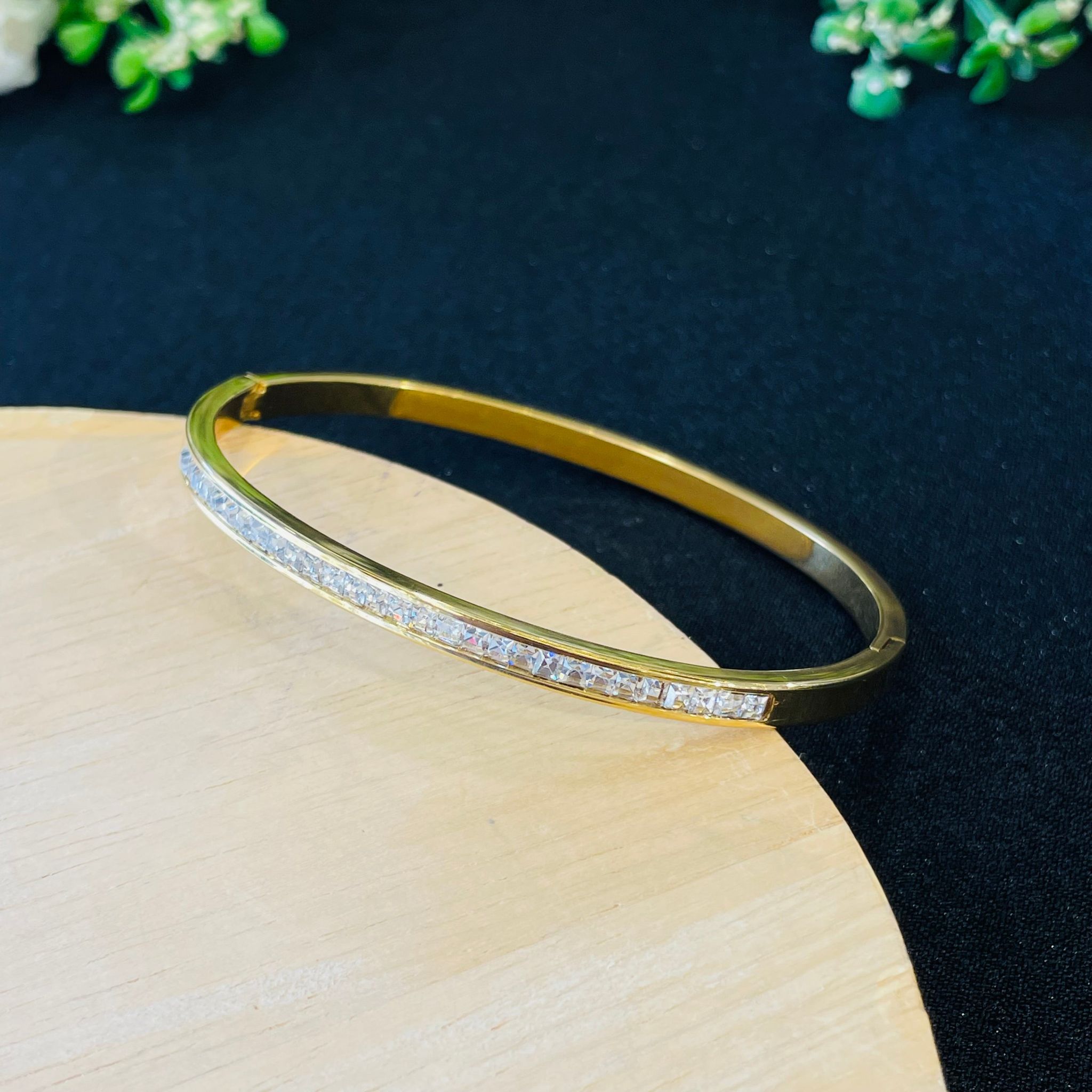 Layla Viral Bracelet 01-Golden
