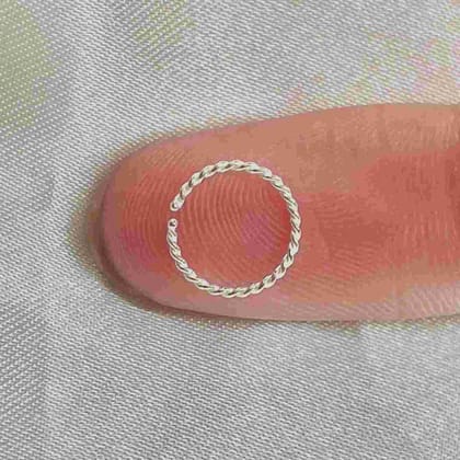 Traditional Nose Stud - Elegant Finish