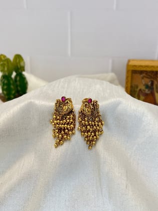 Antique Earrings 0084