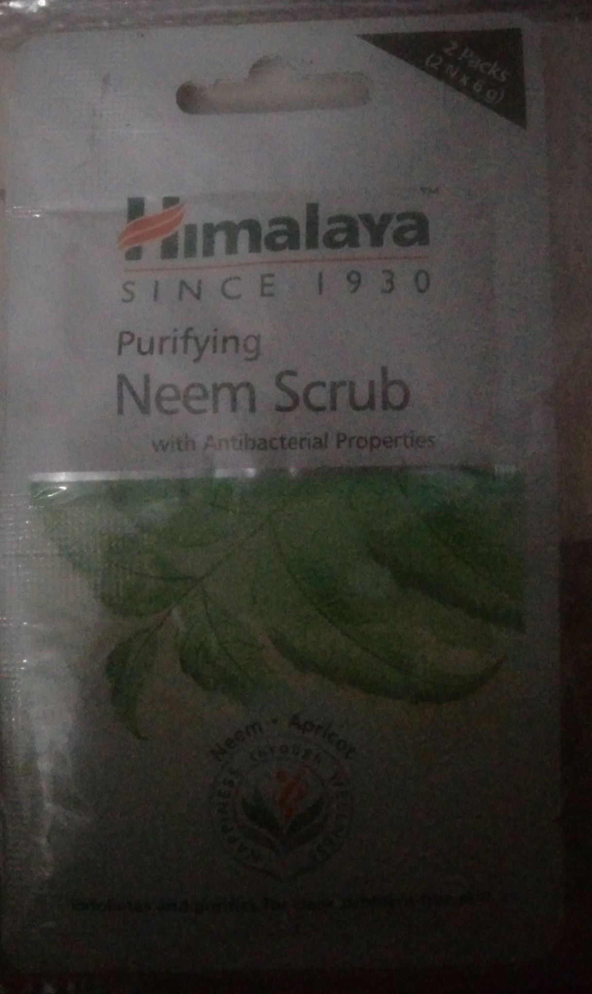 Himalaya purifying neem scrub