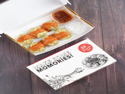 Gravy paneer momos
