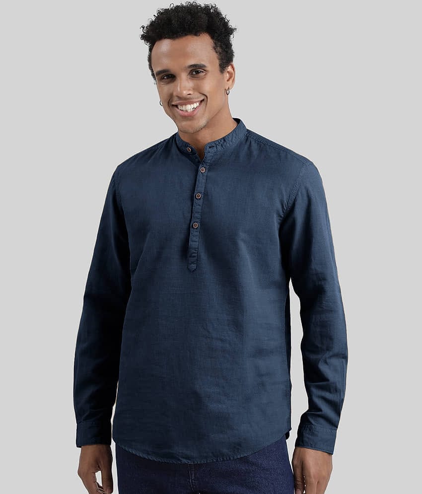 IVOC Men Navy Blue Slim Fit Cotton Linen Kurta