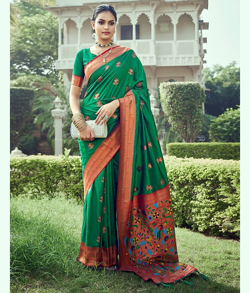 Satrani Silk Woven Saree With Unstitched Blouse Piece ( Green )