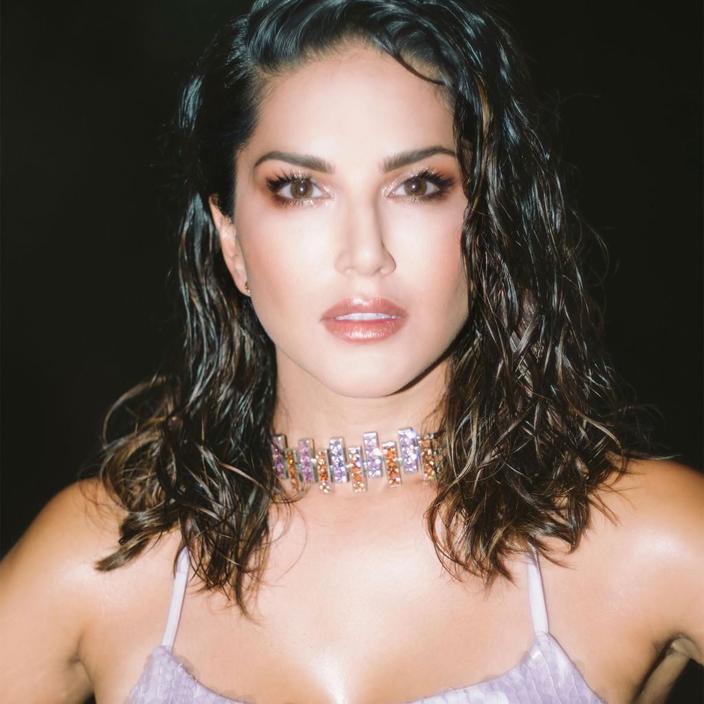 STARSTRUCK BY SUNNY LEONE Long Wear Lip Liner