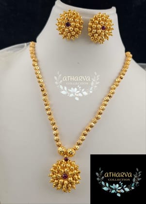 Premium quality 18 inch short golden necklace with earrings