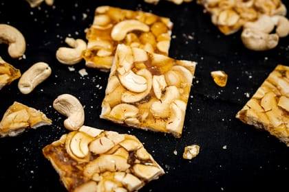 Havenuts Cashew Chikki , 1pcs - 1 unit