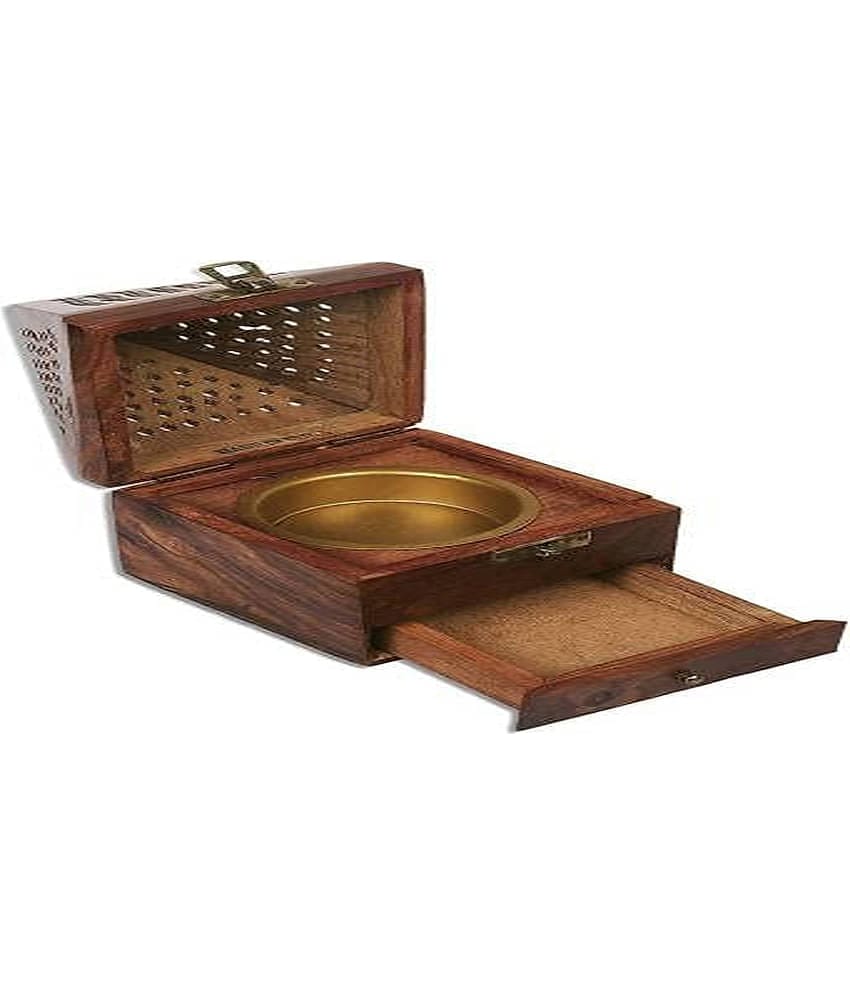 Shakuntla Vintage Table Top Wood Pillar Candle Holder - Pack of 1